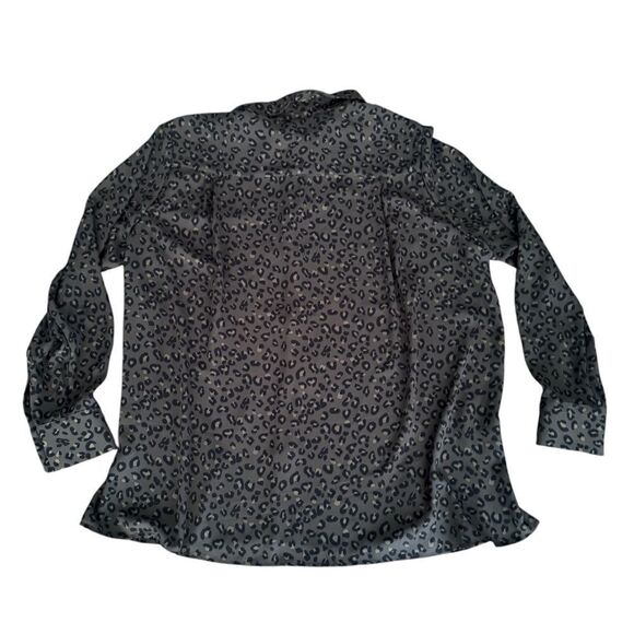 Chelsea & Theodore Blouse Leopard Print Button Up Shirt XL NWT - Picture 3 of 6